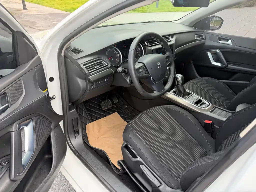 Peugeot 408 — миниатюра 12