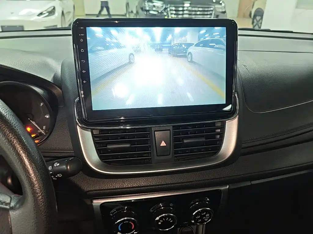 Toyota Yaris L — миниатюра 13
