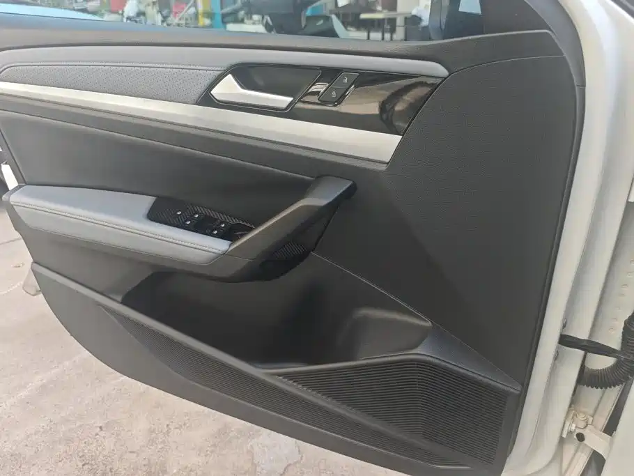 Volkswagen Lavida — миниатюра 7
