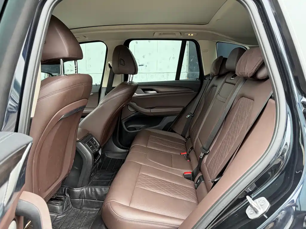 BMW X3 — миниатюра 9