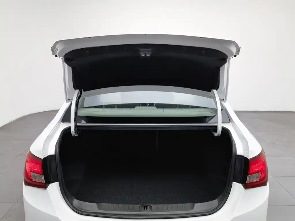Buick Excelle — миниатюра 16