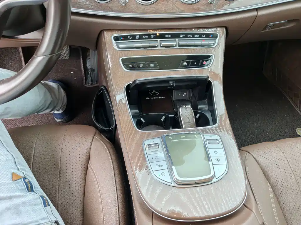 Mercedes-Benz E-Class — миниатюра 14