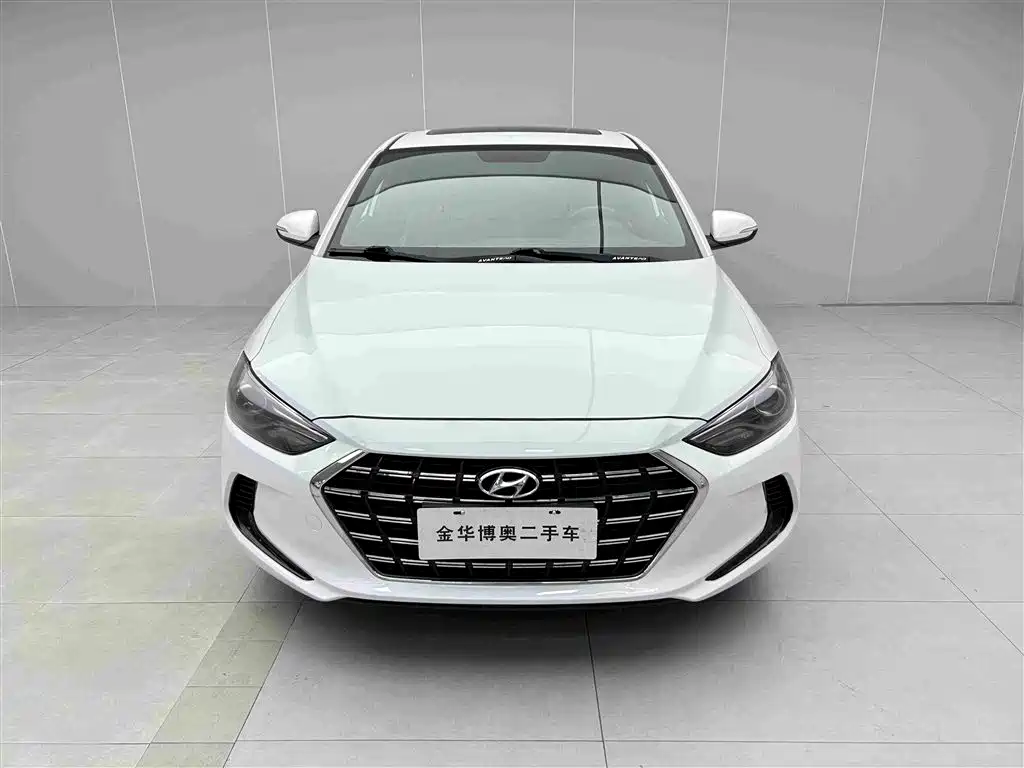 Hyundai Elantra — миниатюра 2