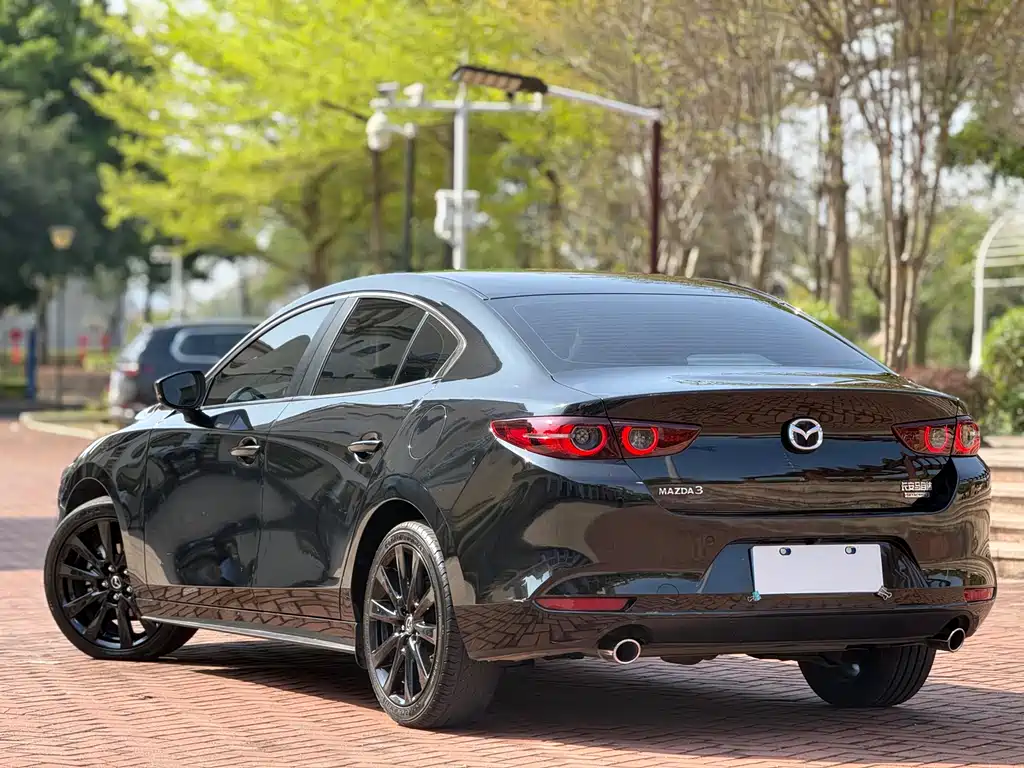 MAZDA 3 ANGKESAILA