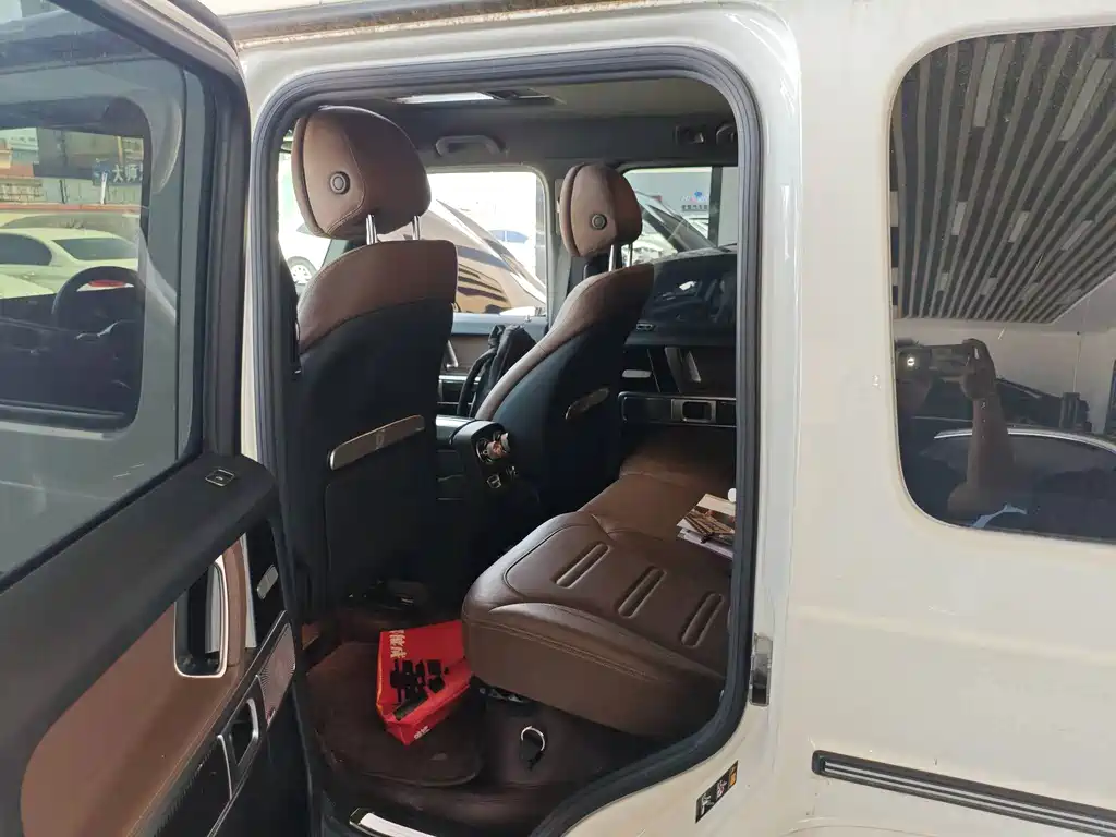 Mercedes-Benz G-Class — миниатюра 6