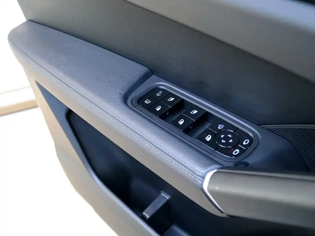 PORSCHE CAYENNE NEW ENERGY