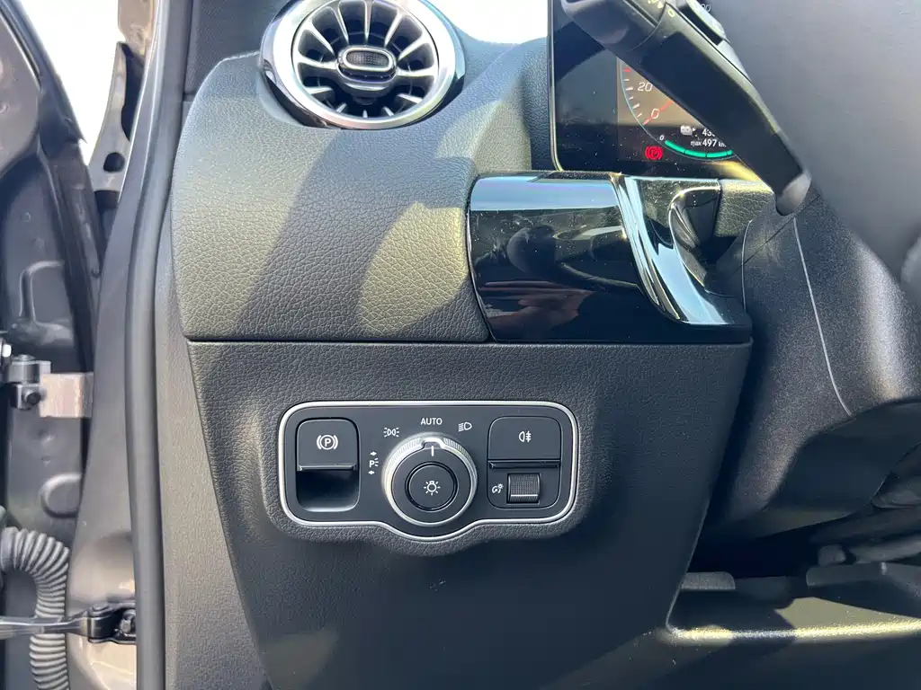 Mercedes-Benz EQA — миниатюра 15