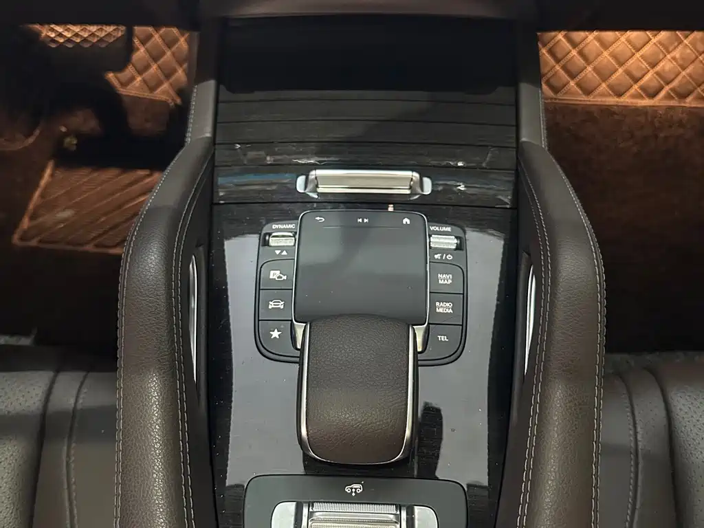 Mercedes-Benz GLE (Import) — миниатюра 9