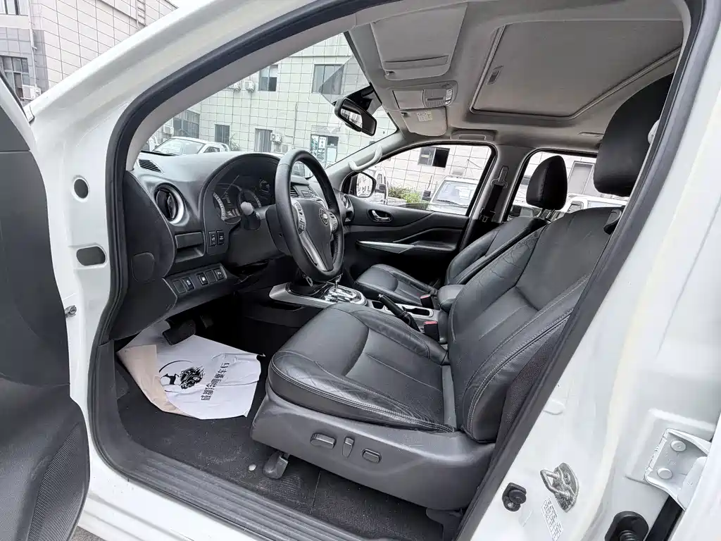 Nissan Terra — миниатюра 4