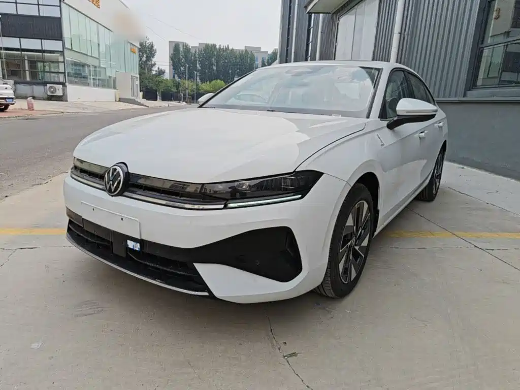 Volkswagen Sagitar — миниатюра 2