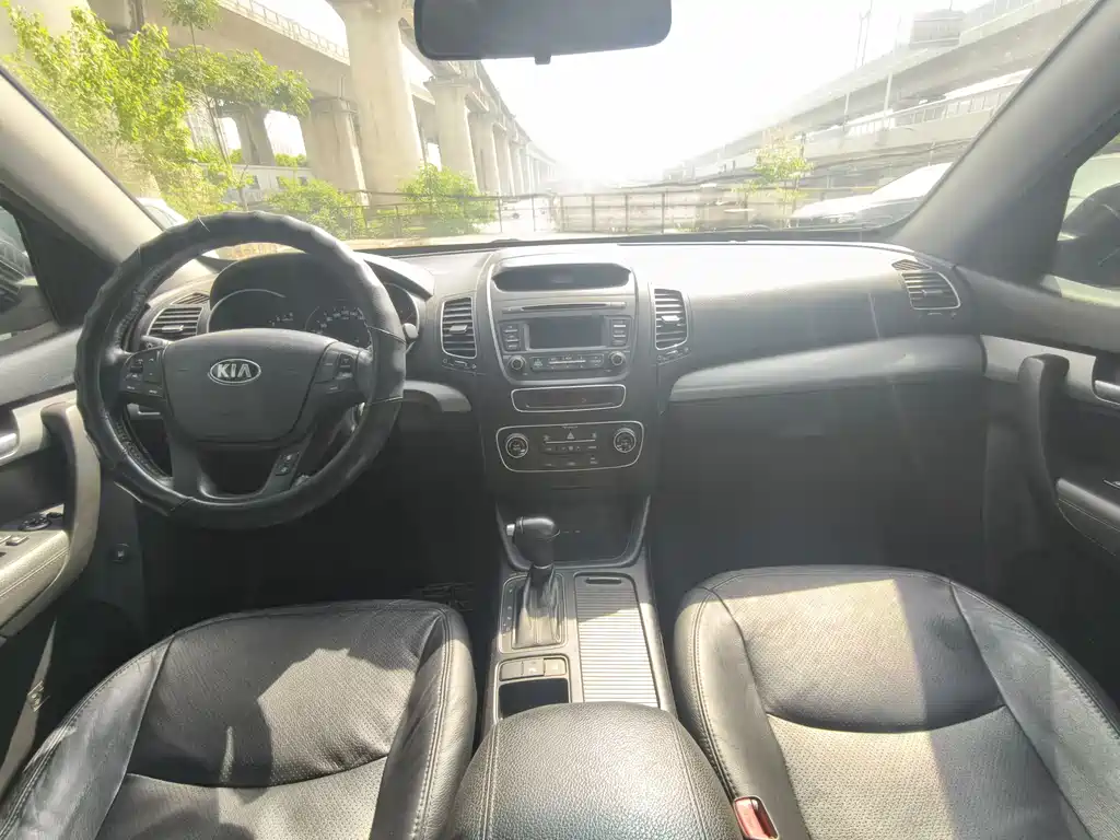 Kia Sorento 2013 2.4L 7 мест Comfort