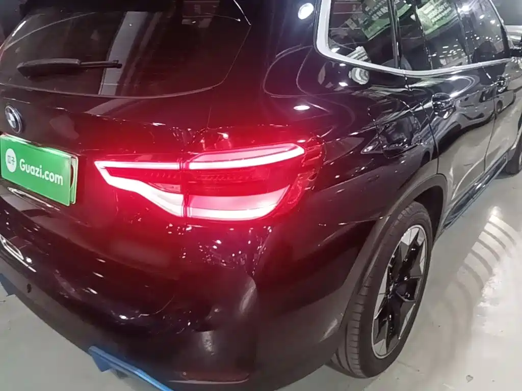 BMW iX3 — миниатюра 8