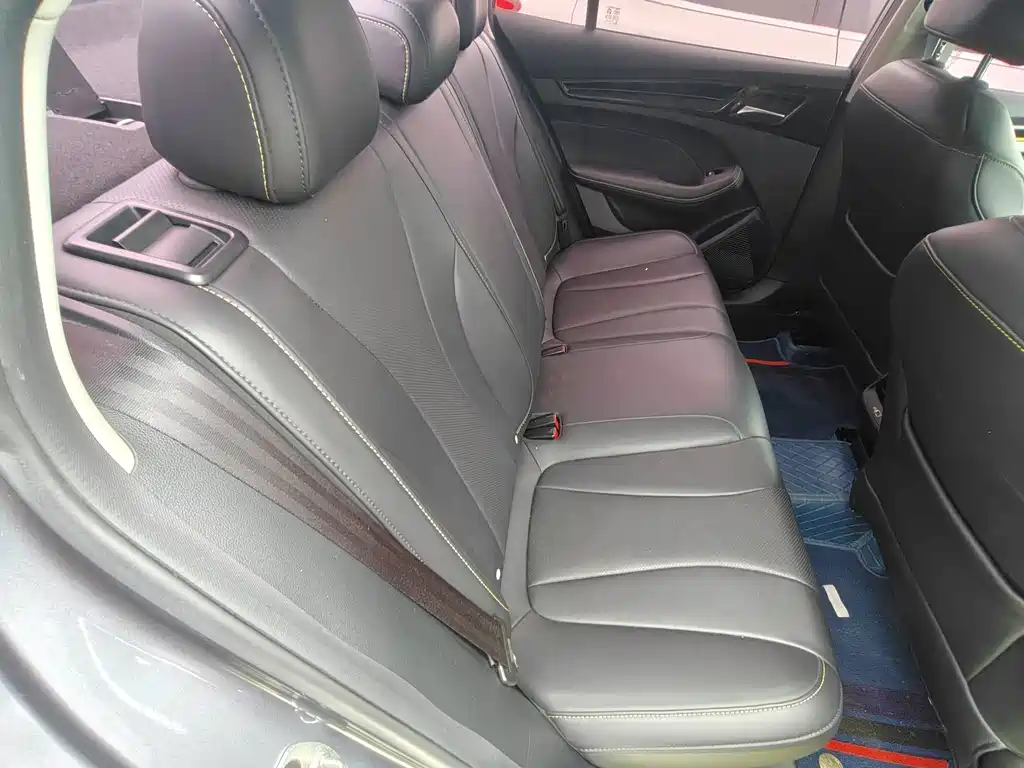 Roewe i5 — миниатюра 12