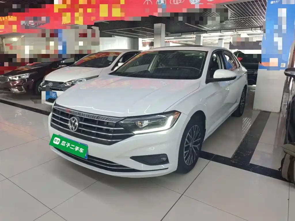 Volkswagen Sagitar 2019