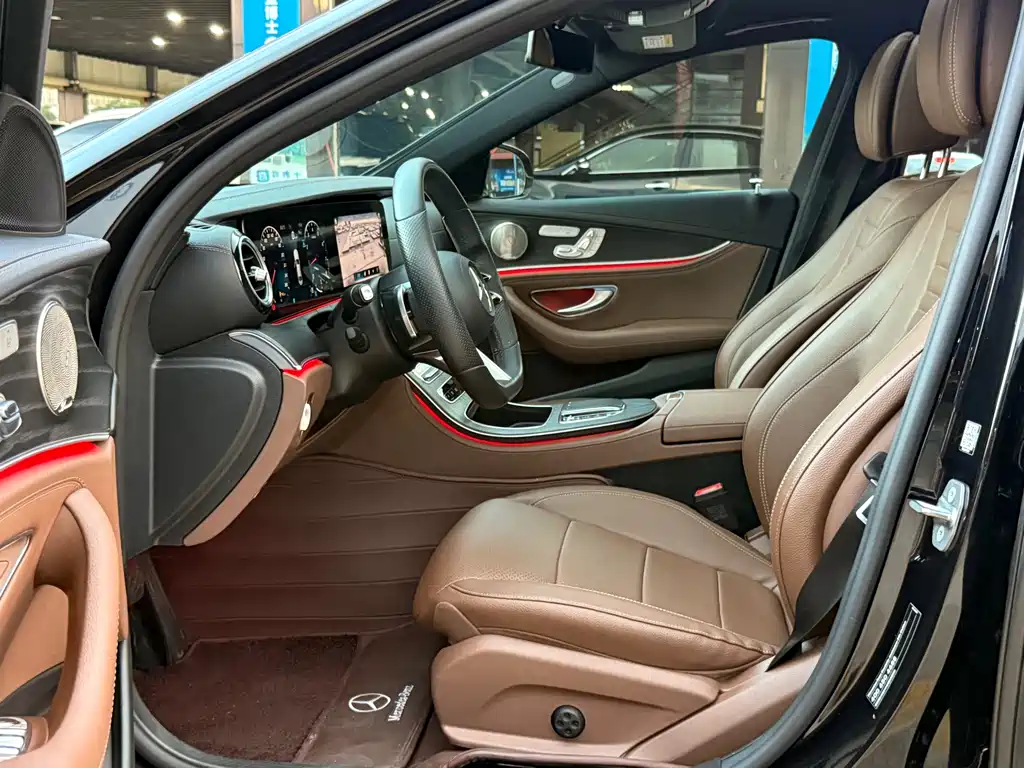 MERCEDES-BENZ E CLASS