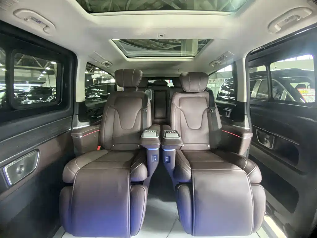 Mercedes-Benz V-Class — миниатюра 11