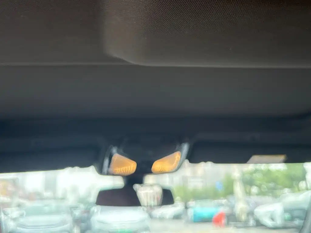 BMW 5 Series — миниатюра 10