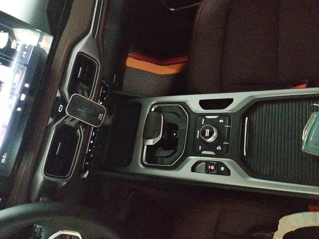 Geely Haoyue — миниатюра 7