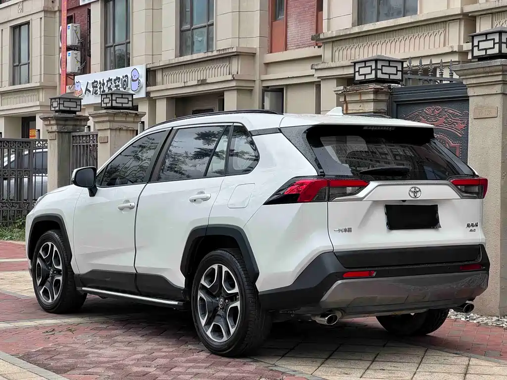 TOYOTA RAV4 RONGFANG