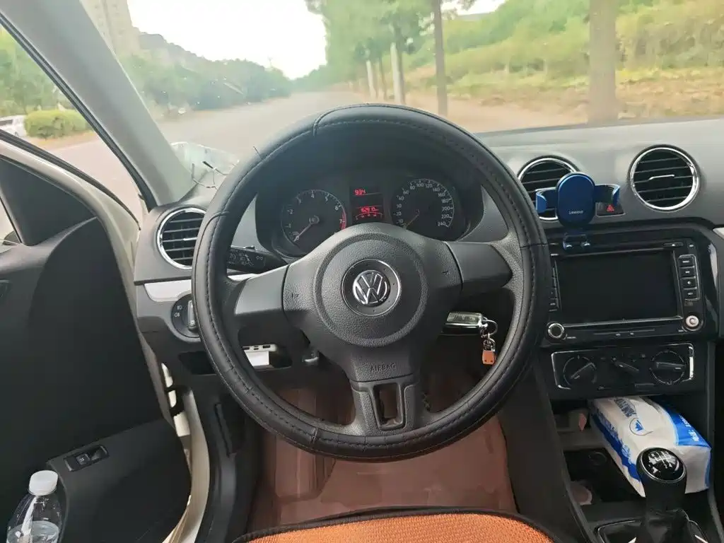 Volkswagen Jetta — миниатюра 6