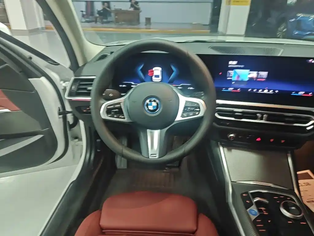 BMW i3 — миниатюра 11