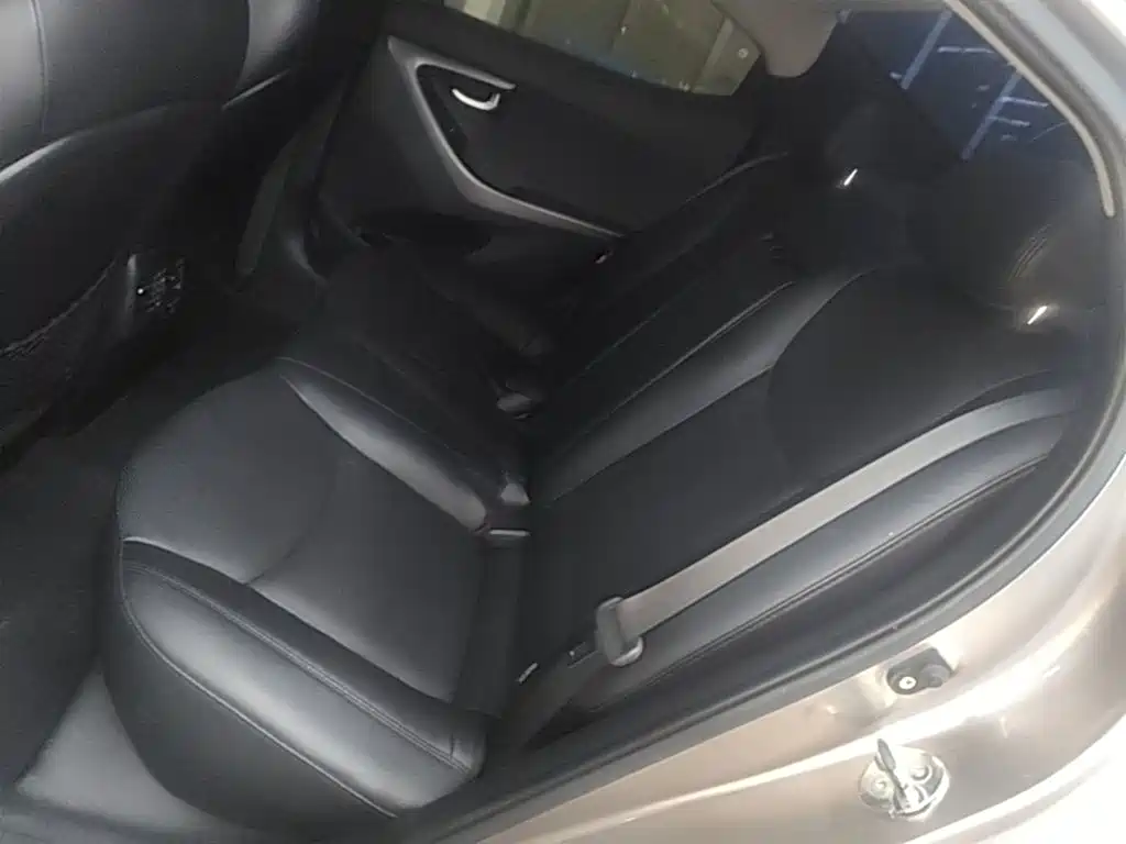 Hyundai Elantra Langdong — миниатюра 17