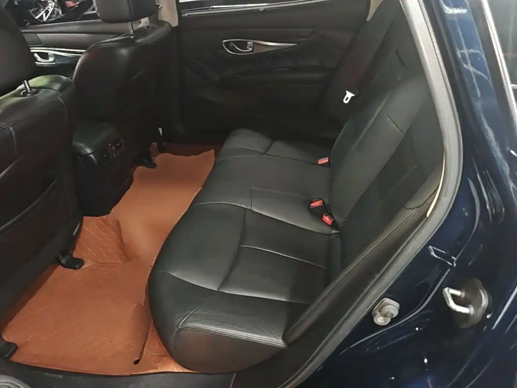 Infiniti Q70 — миниатюра 17