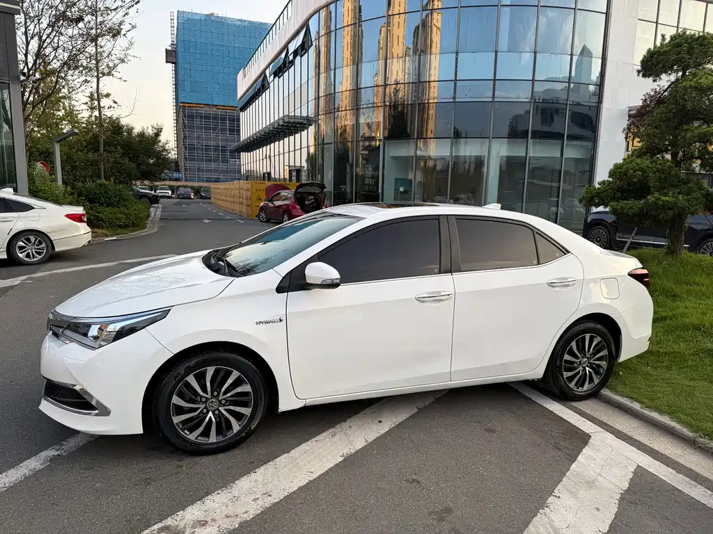 Toyota Corolla — миниатюра 3