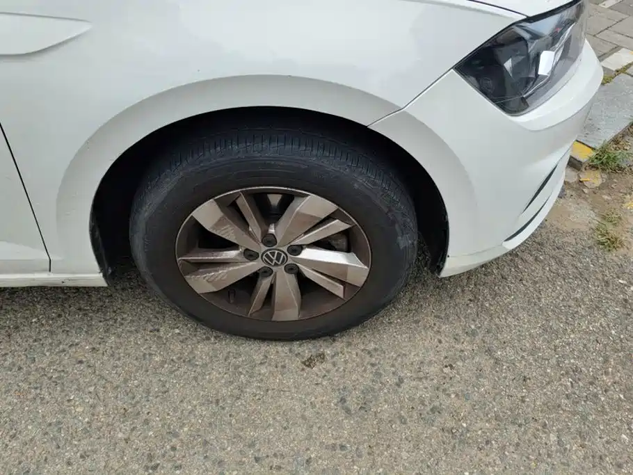 Volkswagen Polo — миниатюра 6