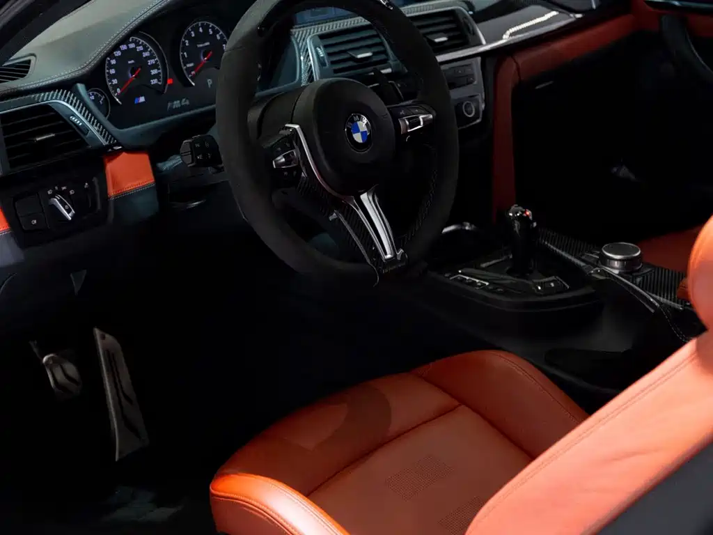BMW M4 — миниатюра 7