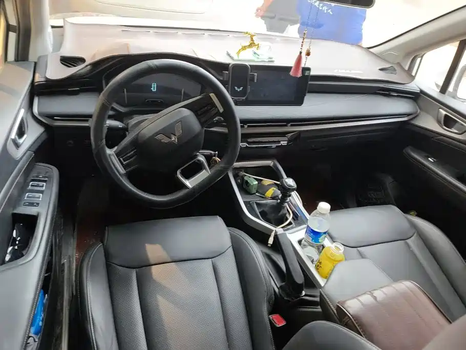 Wuling Jiachen — миниатюра 12