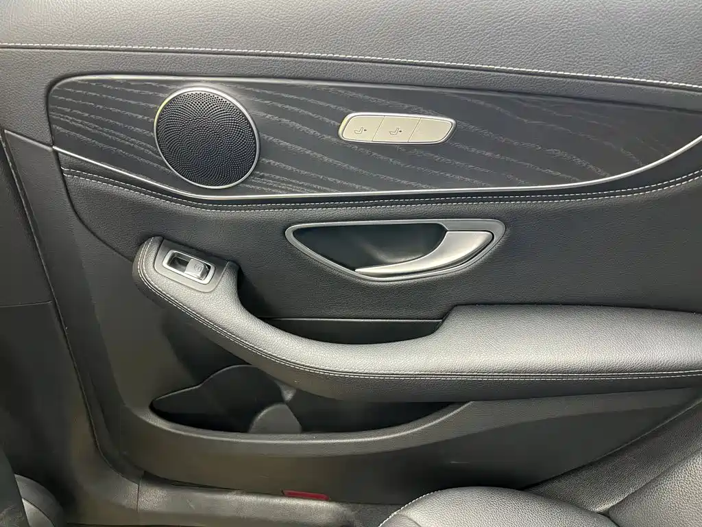 Mercedes-Benz C-Class — миниатюра 28