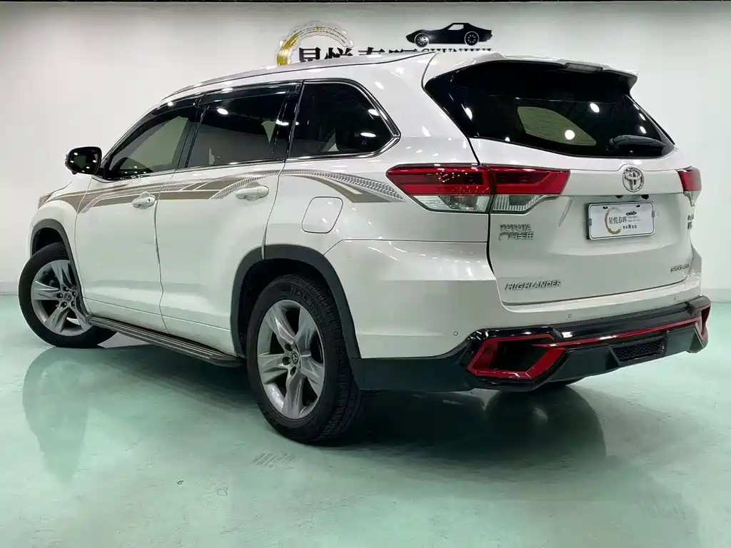 Toyota Highlander — миниатюра 7