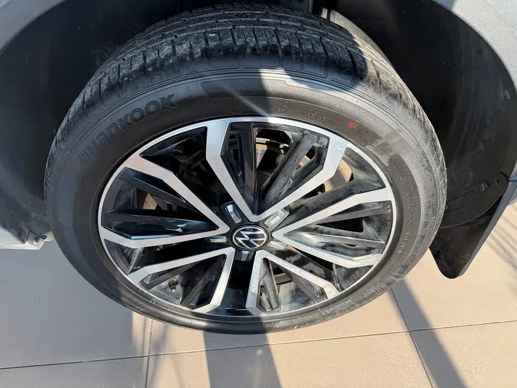 VOLKSWAGEN T ROC EXPLORING SONGS