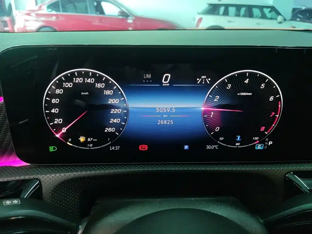 Mercedes-Benz A-Class — миниатюра 12