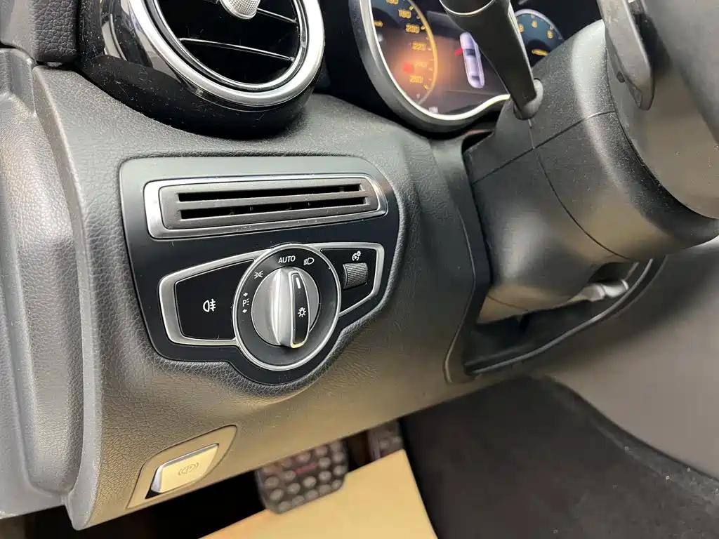 Mercedes-Benz C-Class — миниатюра 25