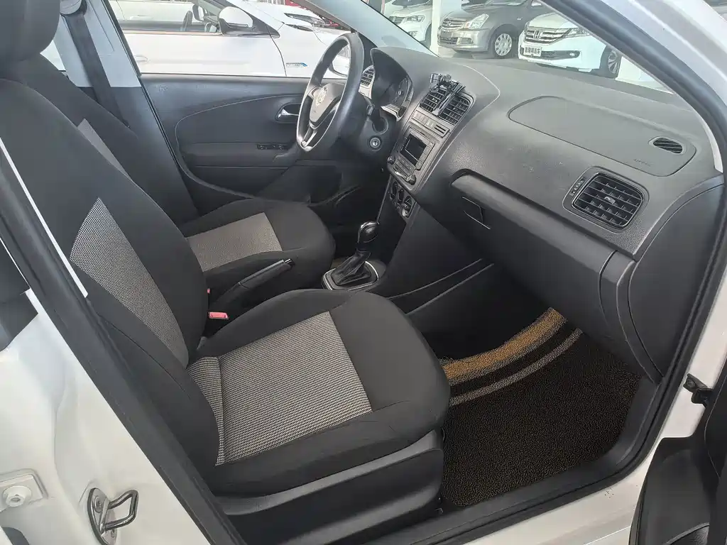 Volkswagen Polo — миниатюра 9