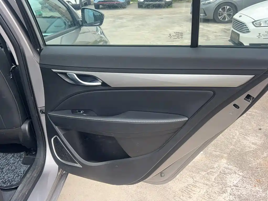 Geely Emgrand — миниатюра 14