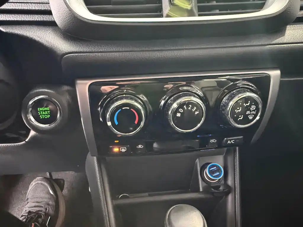 TOYOTA YARIS L ZHIXUAN