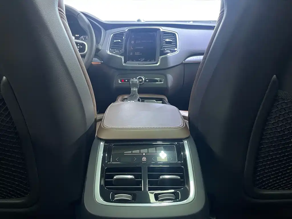 Volvo XC90 2020 T6 Luxury 7 мест