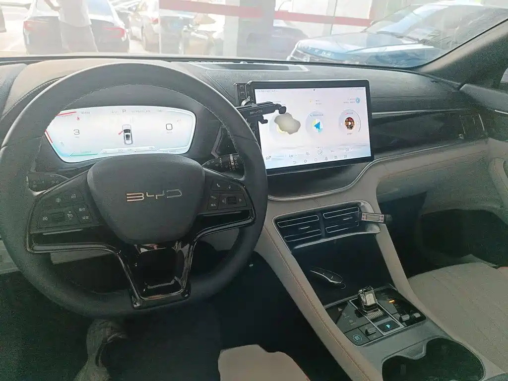 BYD PLUS New Energy — миниатюра 10
