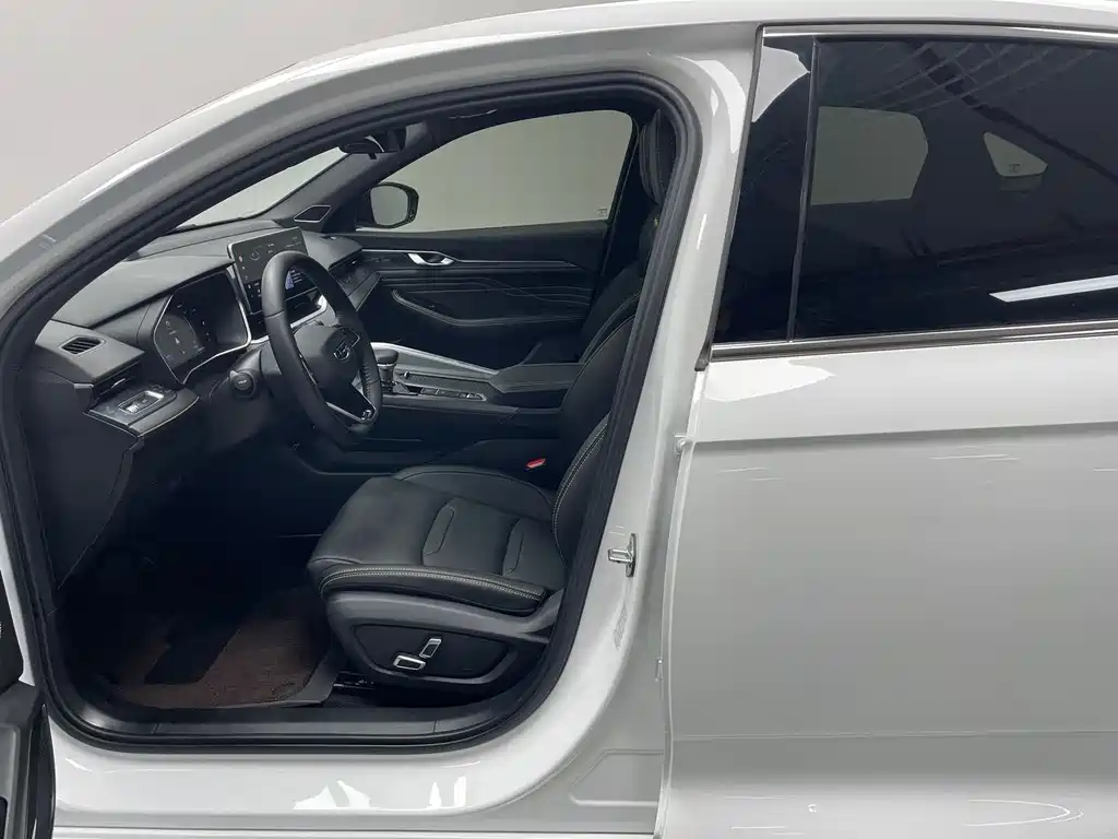 Geely Xingrui — миниатюра 10