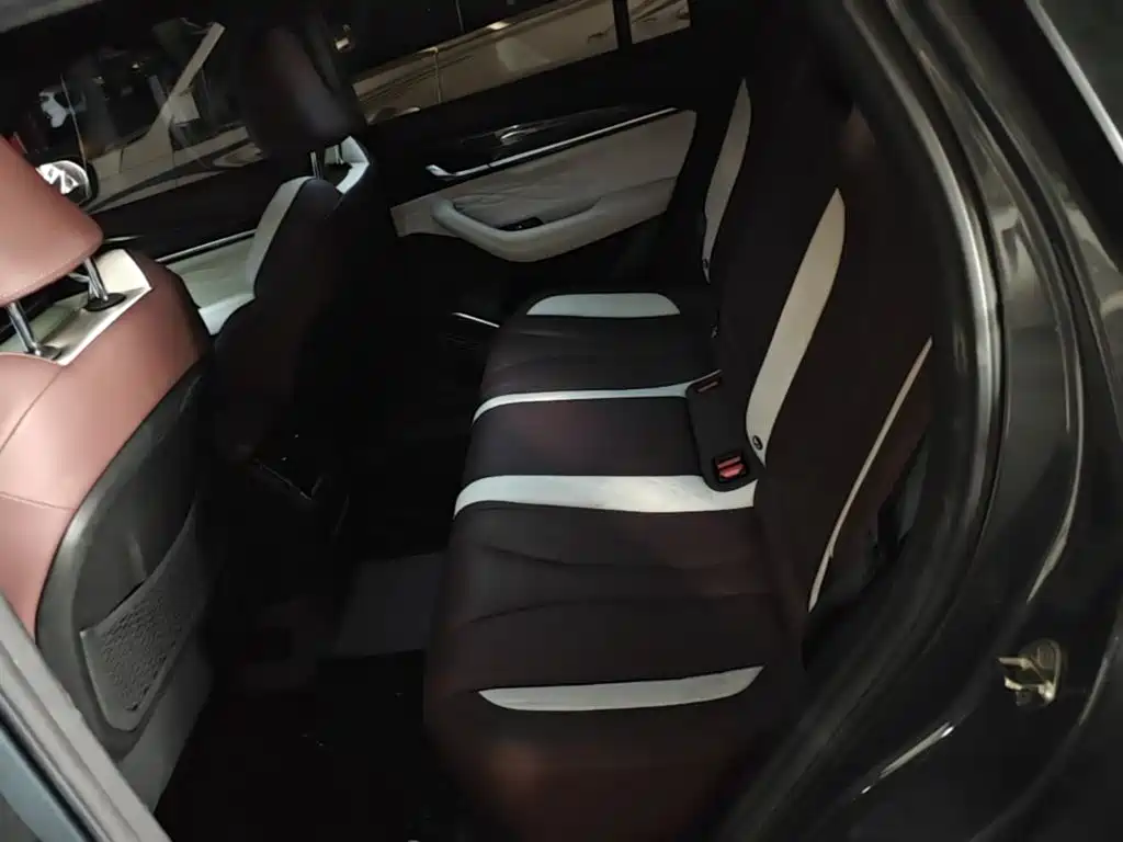 Geely Xingyue L — миниатюра 13