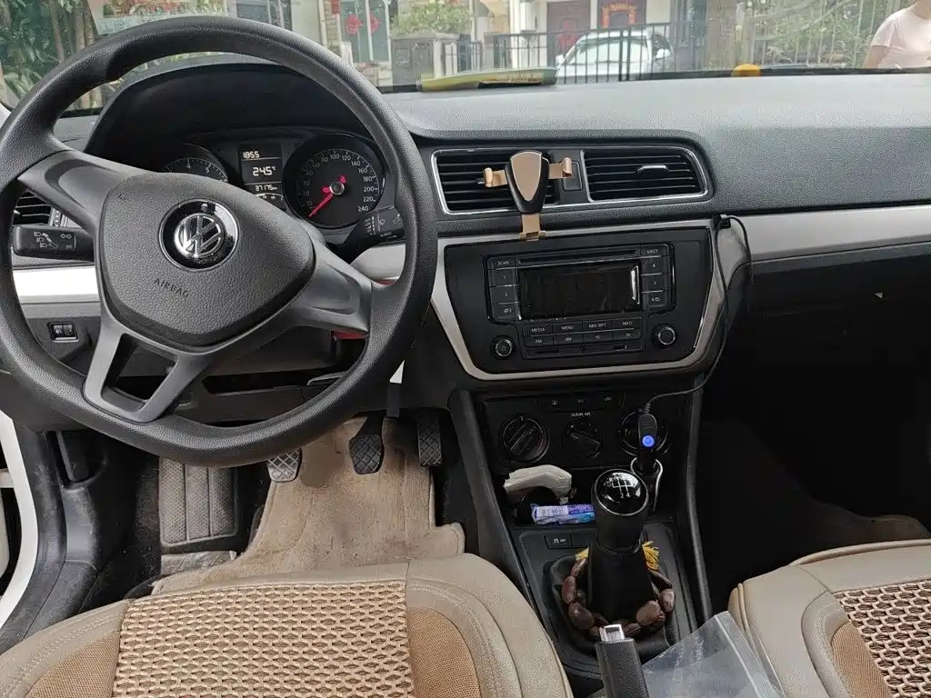 Volkswagen Lavida — миниатюра 13