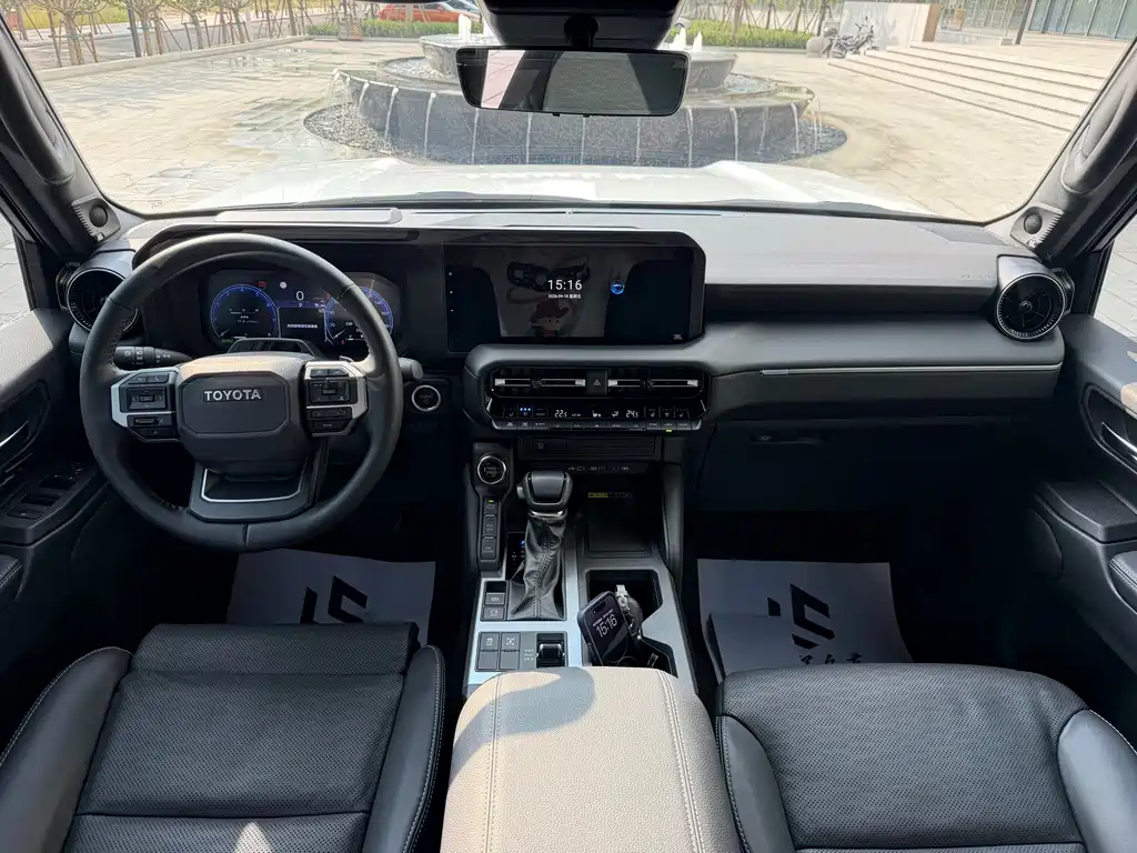 Toyota Prado — миниатюра 12