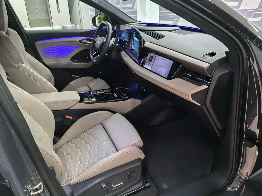 Audi Q6L e-tron