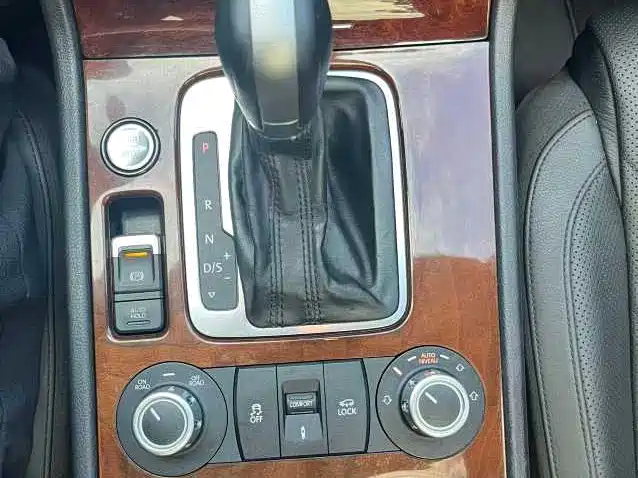Volkswagen Touareg — миниатюра 14