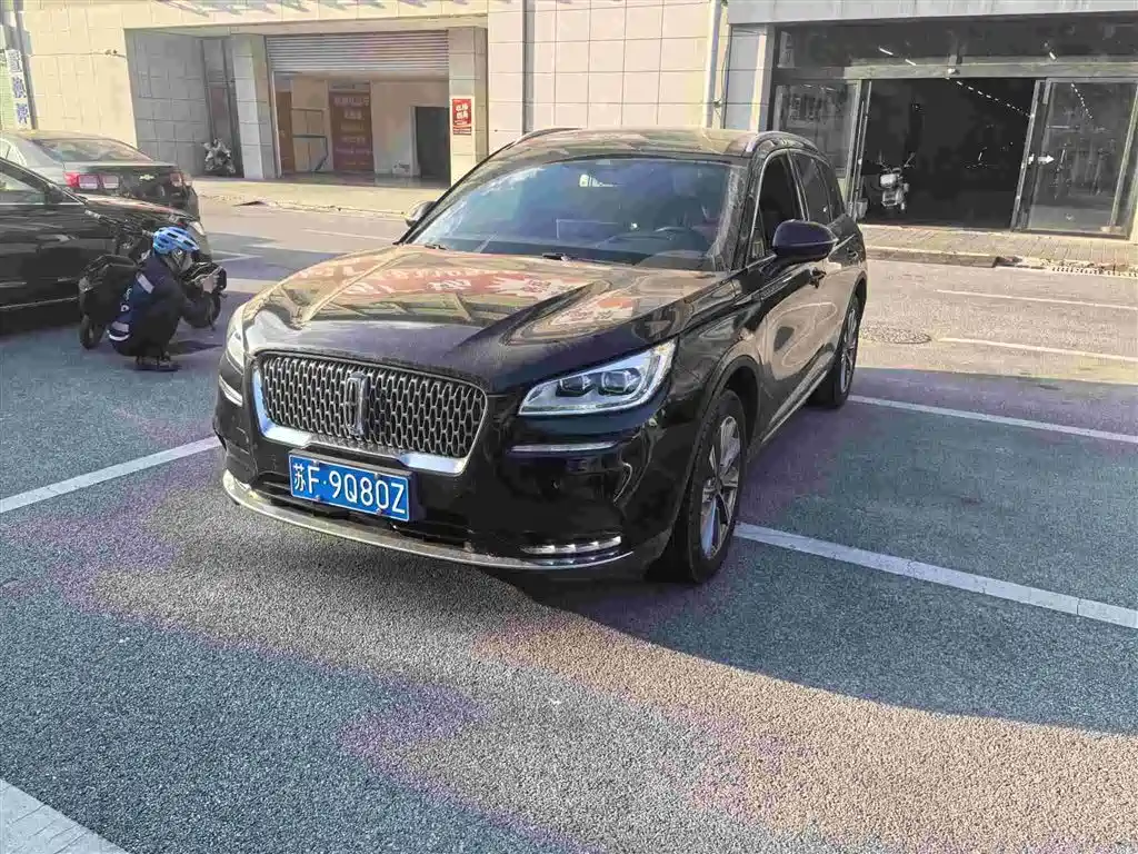 Lincoln Corsair — миниатюра 3