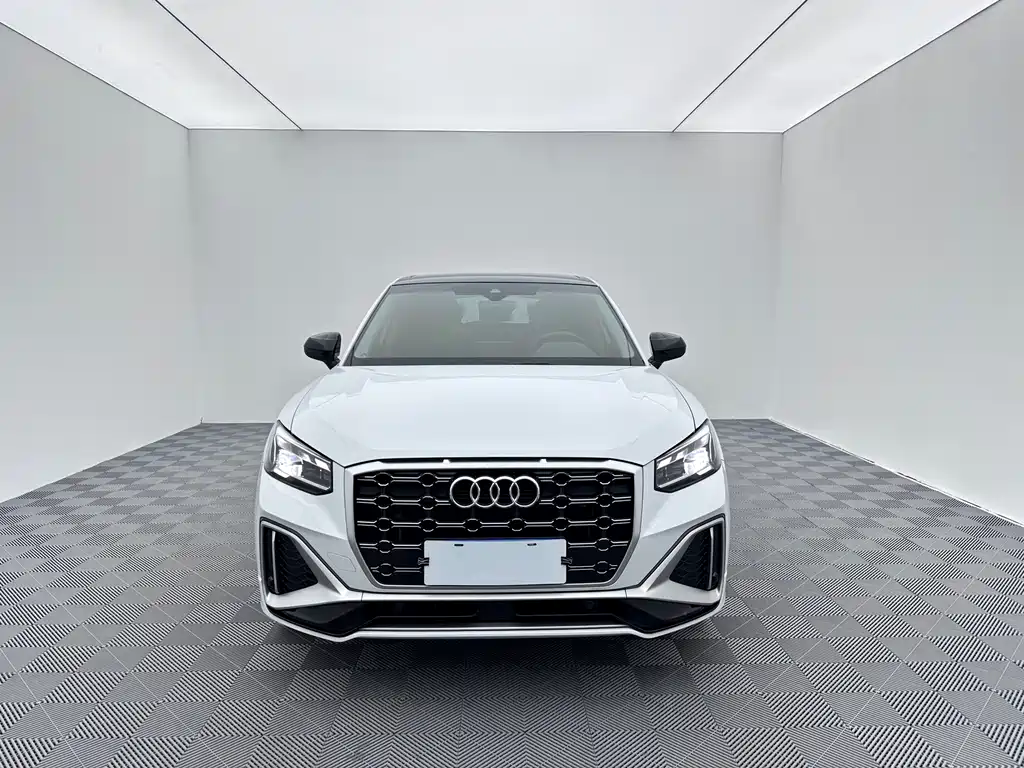 Audi Q2L — миниатюра 2