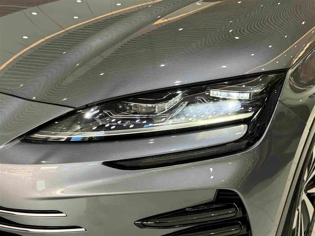 BYD PLUS New Energy — миниатюра 7